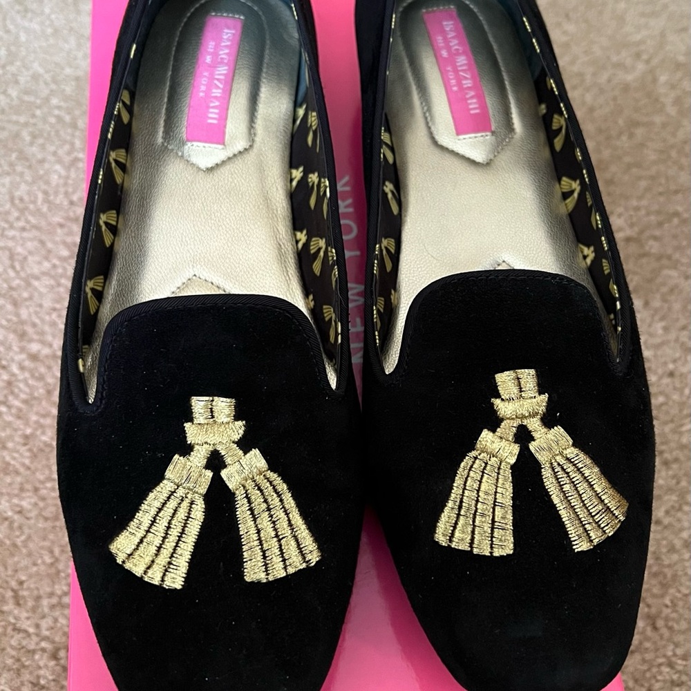 Isaac Mizrahi isZarek flats, size 7.5. Like new.